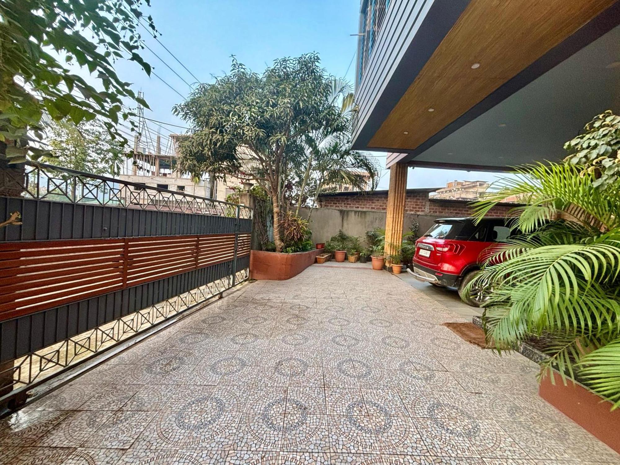 Krishna Shree Guest House Gauháti Kültér fotó